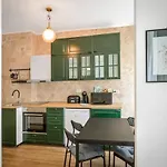 Floral Studio Retreat In Sofia City Center By Flat Mаnager