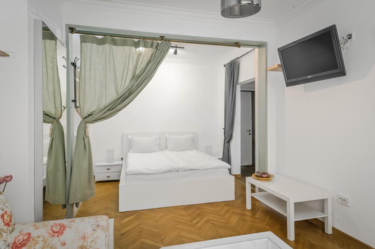 Floral Retreat In Center By Flat Mаnager * Sofia